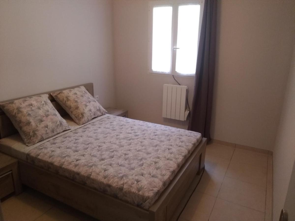 Appartement Meuble Proche De Cassis โรกฟอร์ต-ลา-เบดูล ภายนอก รูปภาพ